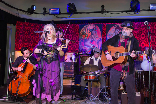 Rosen Covin creates the perfect musial ambience for the Edwardian Ball. Photo Credit: Ruby Rieke.